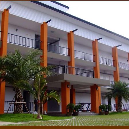 Granny House Hotel Nakhonratchasima Exterior photo